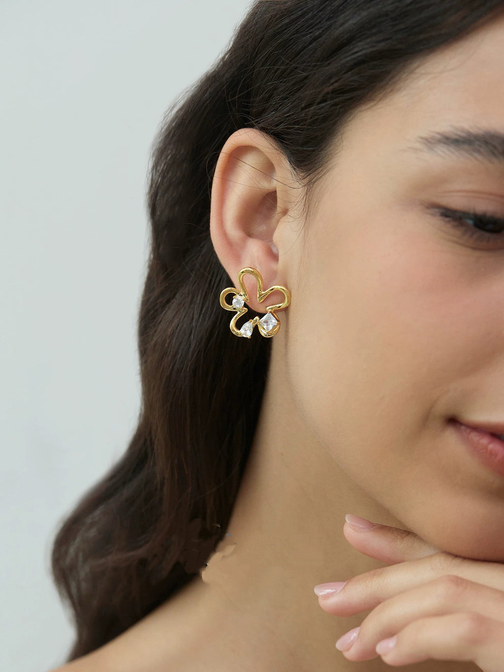 1-Bloom Gold Ear Studs