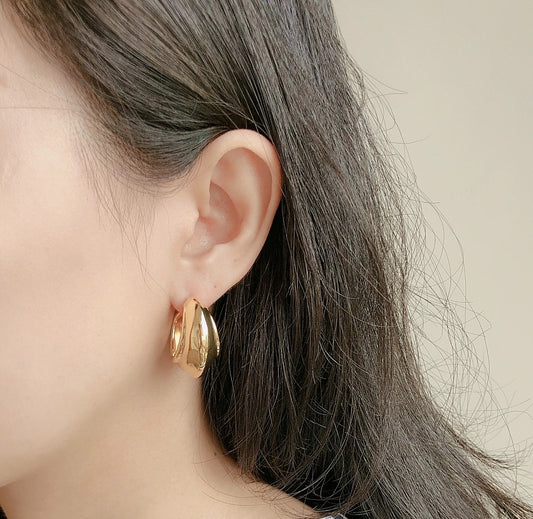 Lia Hoop Earrings