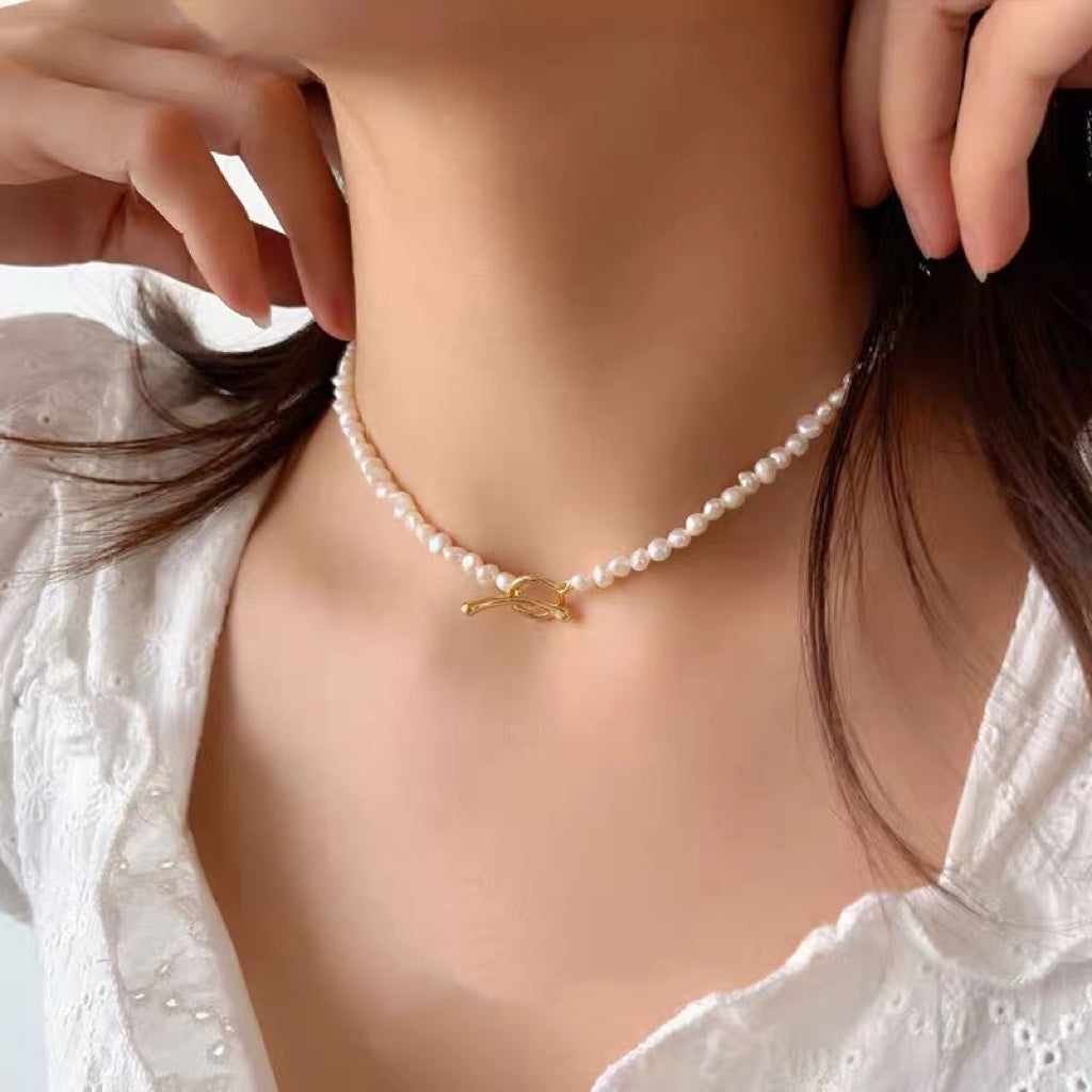 Quinny Mini Pearl Necklace