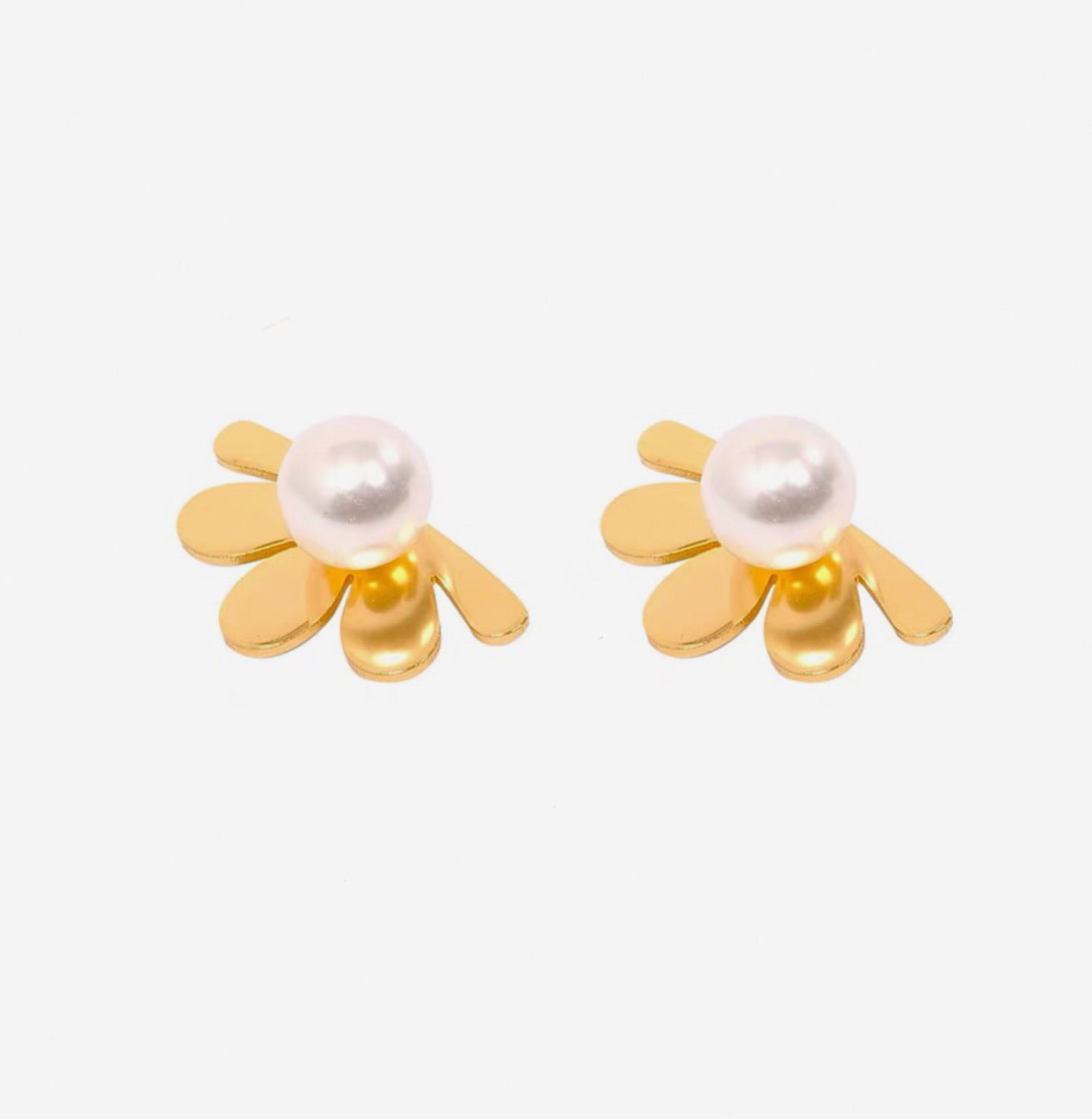 Floral Pearl Earrings